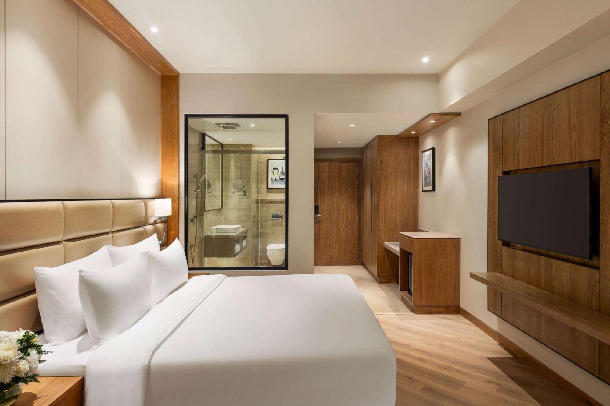 Ramada Encore By Wyndham Amritsar Airport Exterior foto